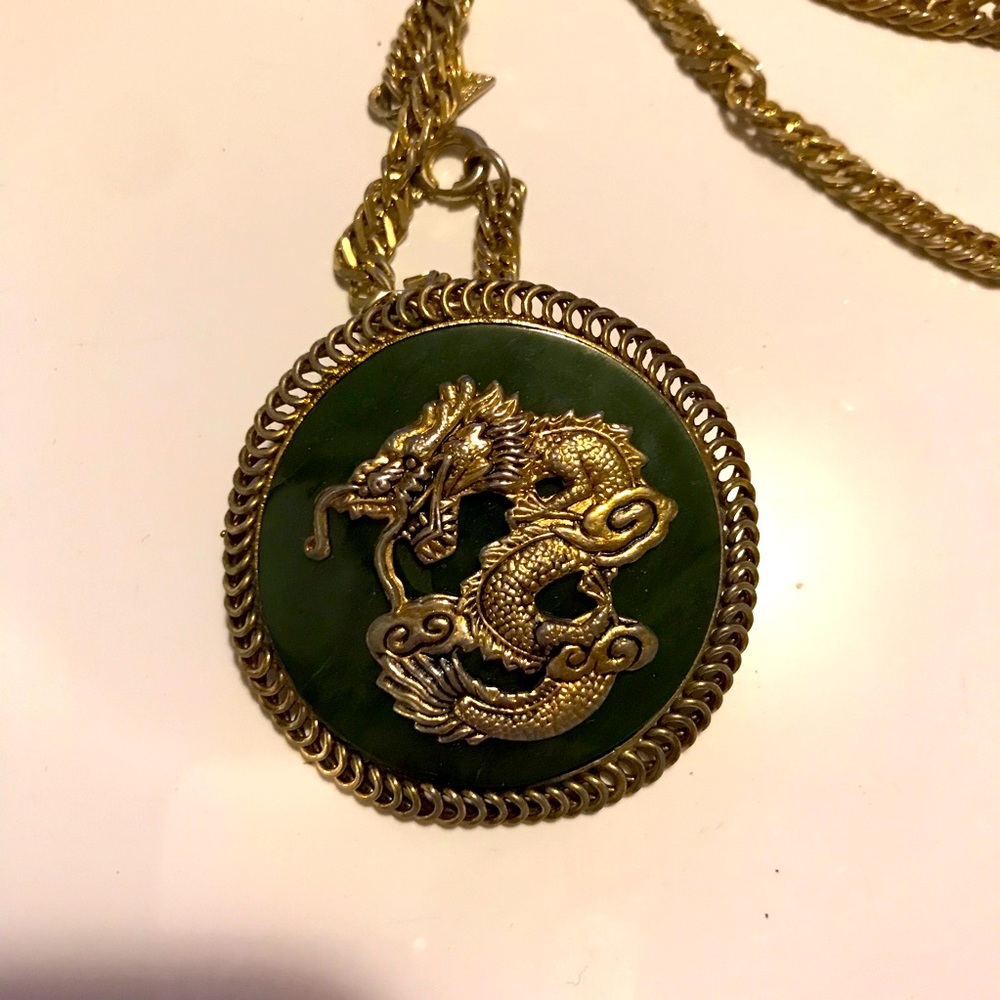Vintage Sarah Coventry dragon pendant necklace gold tone green
